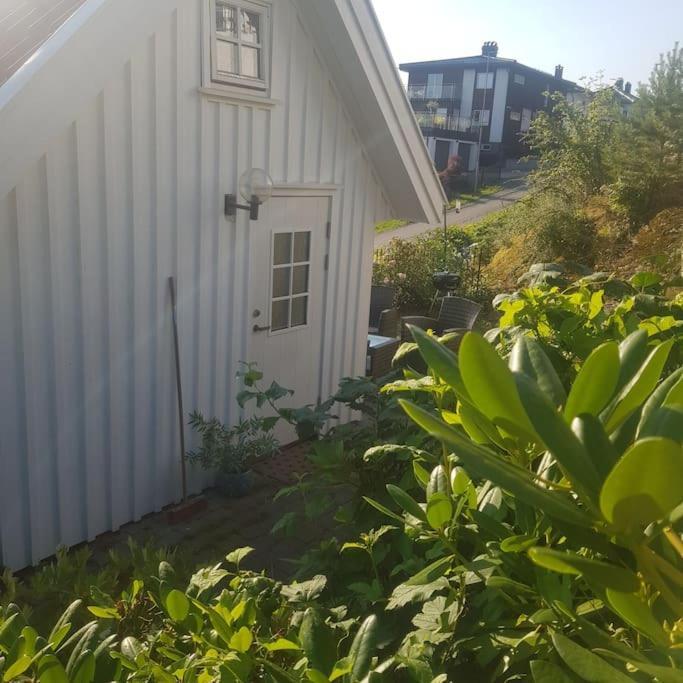 Lys Og Lettstelt Leilighet Med Utsikt Over Byen Apartment Sandefjord Exterior photo
